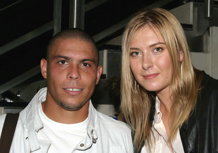 http://www.sharapova.ru/gallery/content/2006/Madrid_WTA_Tour_Championships/041.jpg